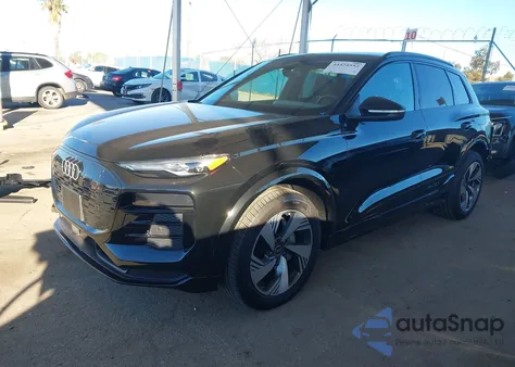 2025 Audi Q6 E-Tron Premium Quattro z USA, uszkodzony, nr VIN WA114BGF5SA020167